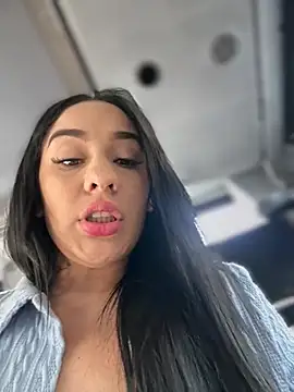 __iris__ (F young) - Fingers in my wet pussy 💦