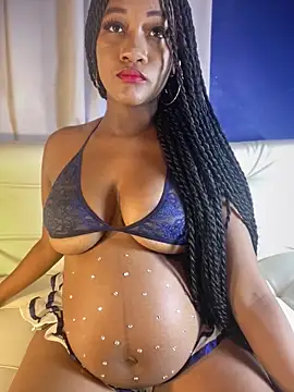 AleezaFrench webcam