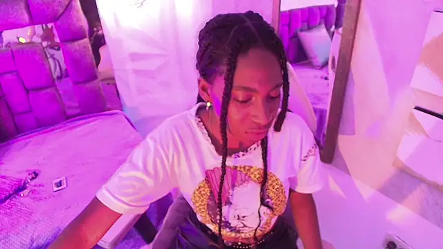 Queen_perla_ webcam