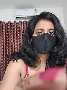 Cute-Maanvi webcam