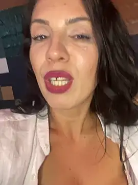 AlyaRei webcam