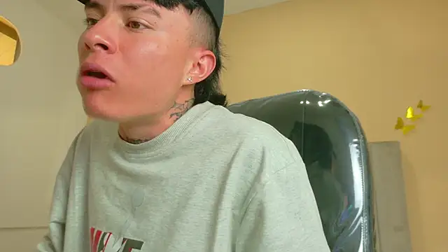 Nascary_Fox webcam