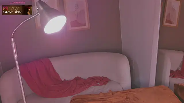 SalomeStorm_ webcam