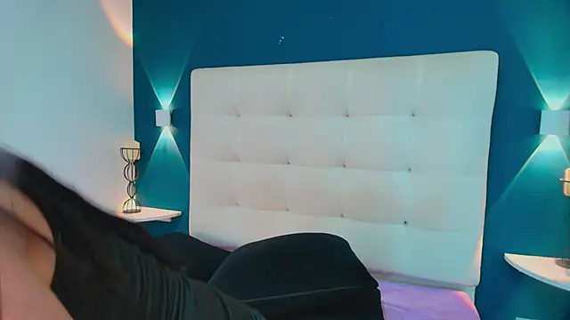 MiaaCarter_ webcam