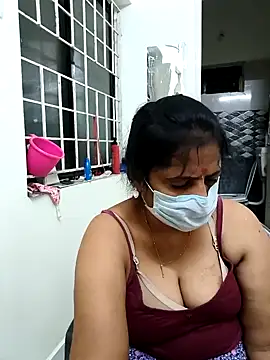tamil_manjalmaami webcam