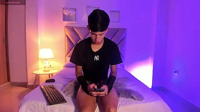 Baby_noahtt webcam