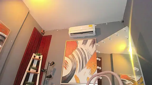 Mia_Velvee webcam