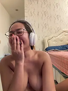Ponthip webcam