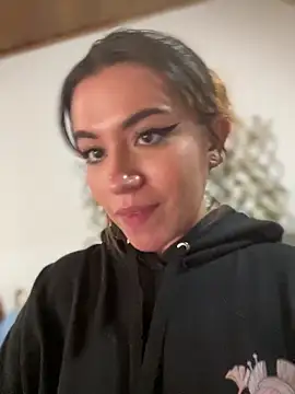 NikkiNix webcam