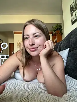 AlisaWhite webcam
