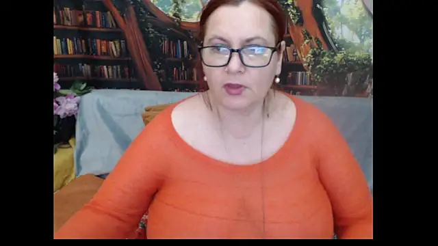 PlayfullMature webcam