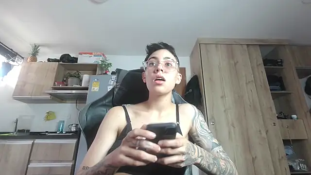 Cutie_Shy_ webcam