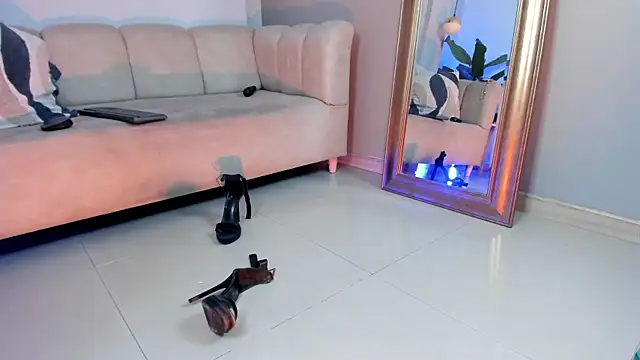marie_bass webcam