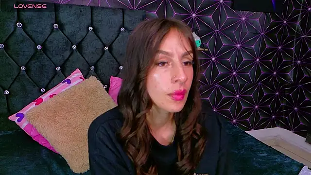 Miis_Beella webcam
