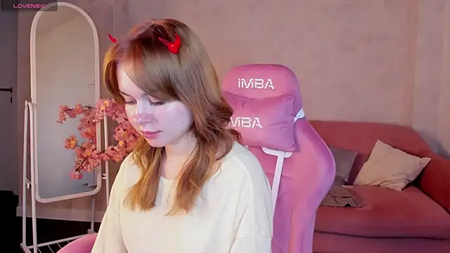Monica_Alvarez webcam