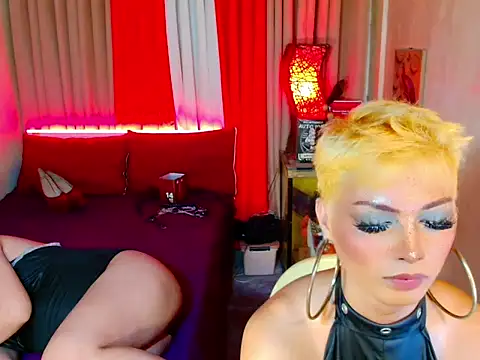 Phenomenal_Shemale webcam
