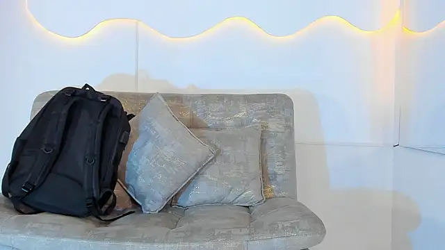ArohomLester_ webcam