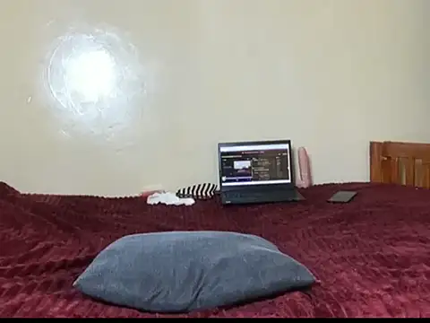 Watch ladymystiquee1 live on EroticFlix - High definition streams