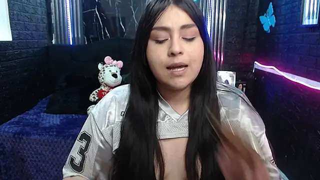 lehia_285 live cam on StripChat