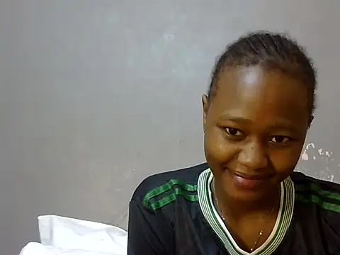 Petite_Ebony10