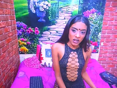 IndianPretty14u2Luv webcam