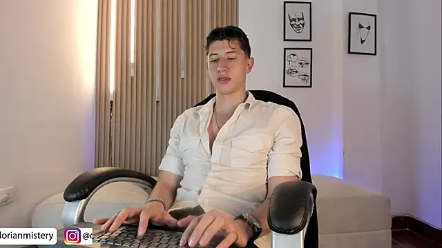 Dorianmistery2322_ webcam