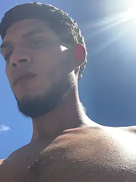 tanned_boy webcam