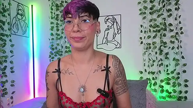 MiaMorgan_ webcam