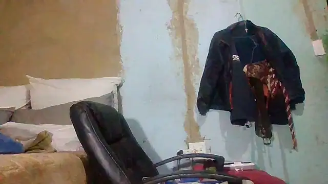 Nicky52 webcam
