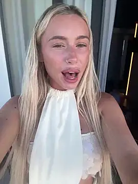 SexySaraxxoo webcam