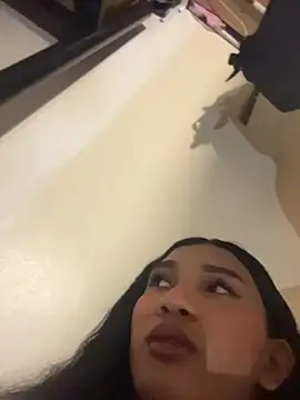 slutty_aki webcam