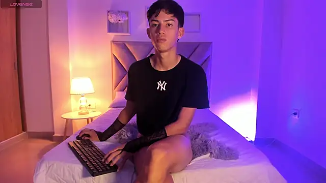 Baby_noahtt webcam