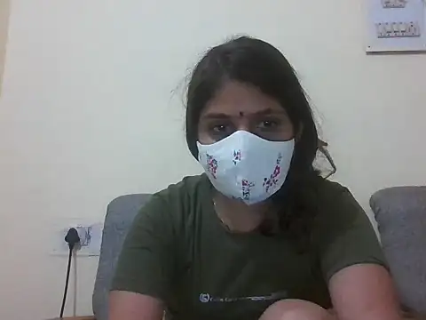 YourEbonyMuse webcam