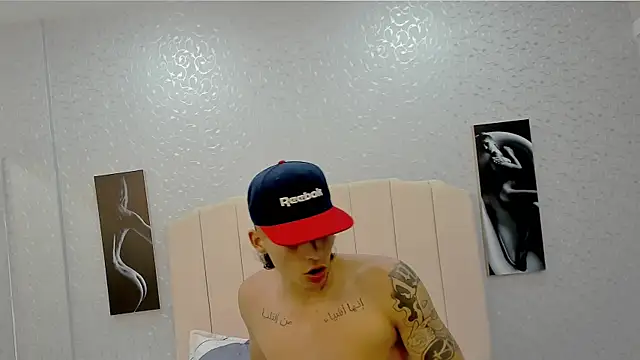 NoahThomson1 webcam