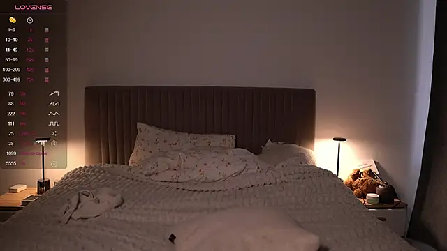 Watch arielbell_ live on EroticFlix - High definition streams