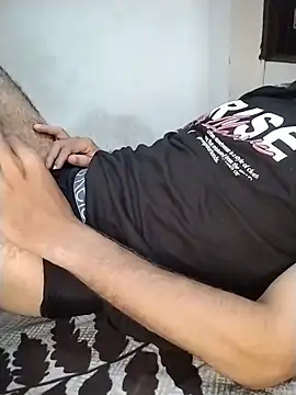 Mr_Hotyy webcam