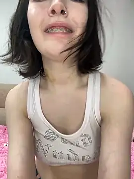 virusDoll webcam