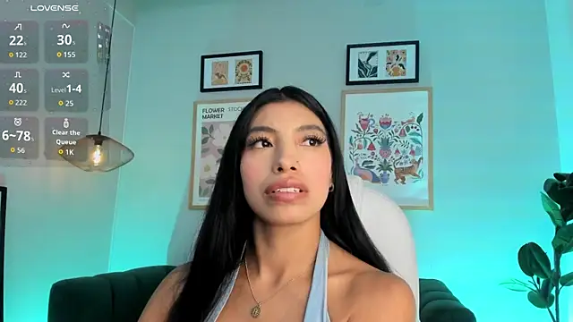 Tiffany_Low webcam