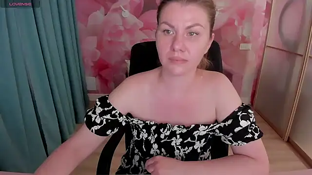 LunaKissesx webcam