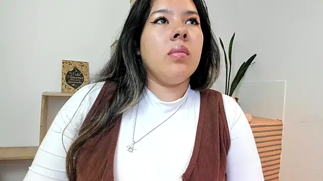 LinaBrowm webcam