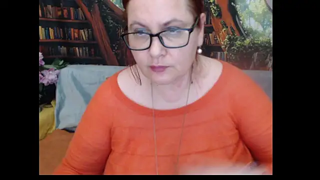 PlayfullMature webcam