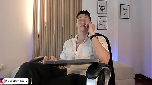 Dorianmistery2322_ webcam