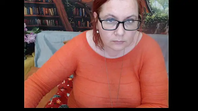 PlayfullMature webcam