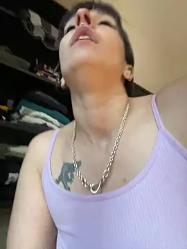 Piggiteablacktea webcam