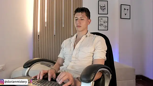 Dorianmistery2322_ webcam