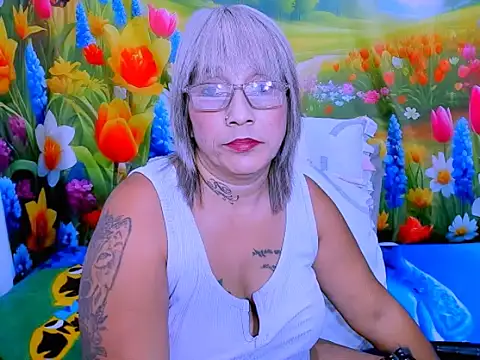 indianroxy webcam