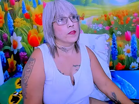 indianroxy webcam