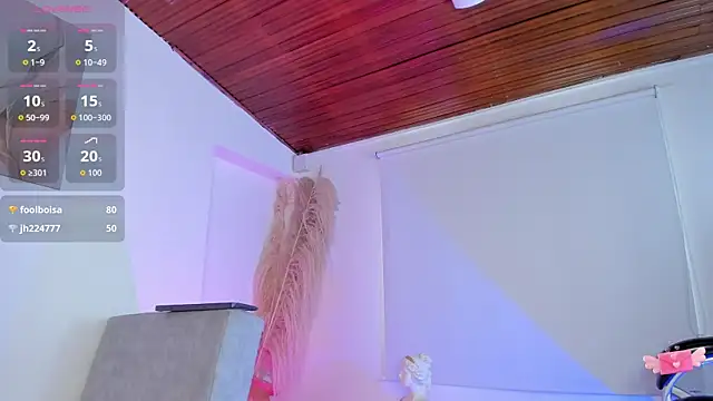 Amelie_Wine webcam