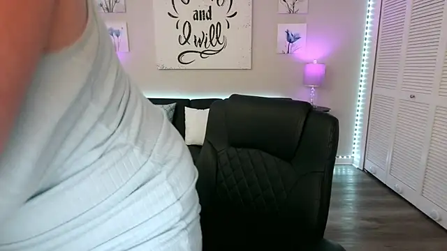 ClassySamantha webcam