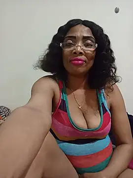 Watch SEXYMOANSXX live on EroticFlix - High definition streams